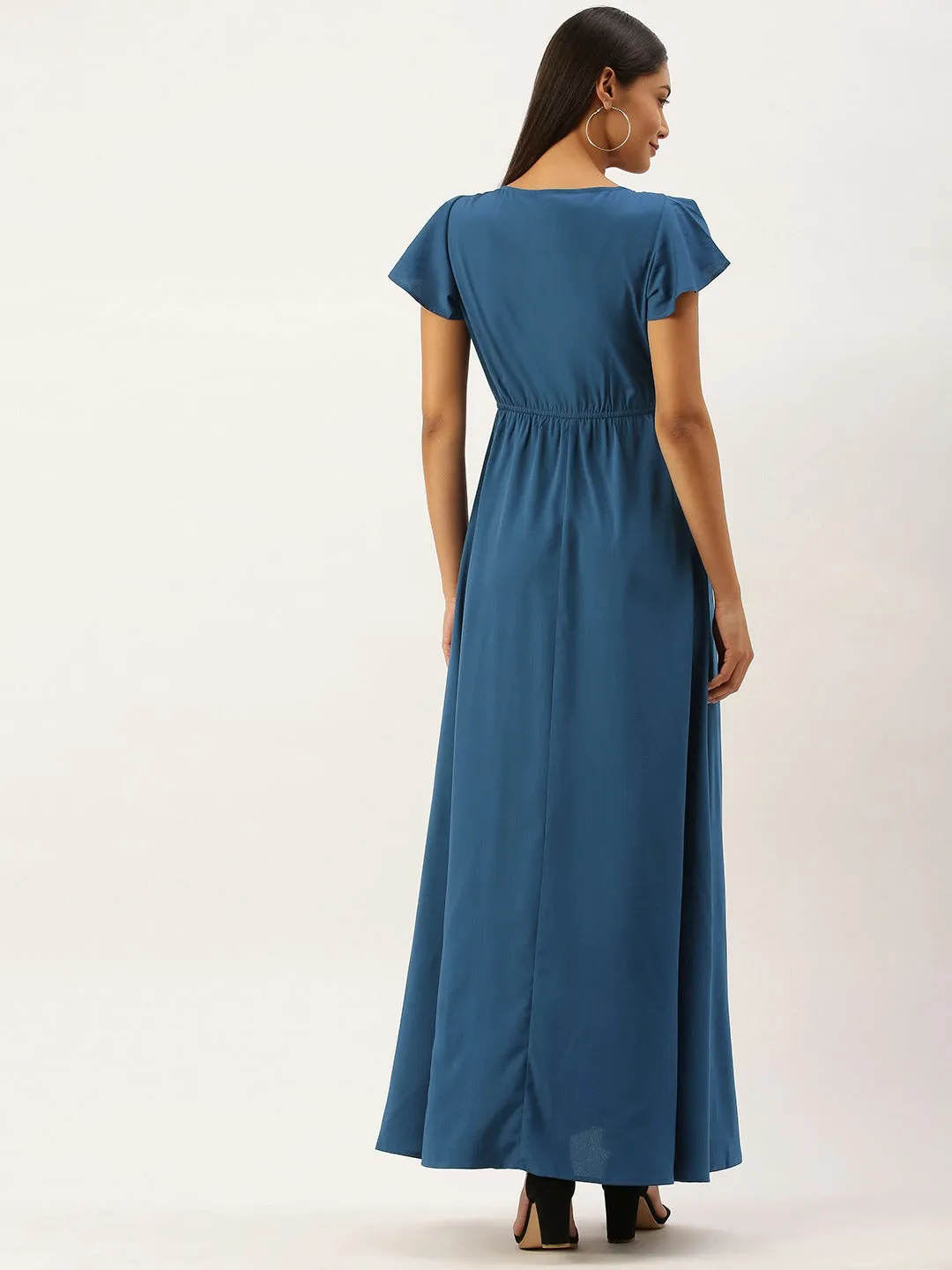 Berrylush Women Solid Blue V-Neckline Maxi Dress