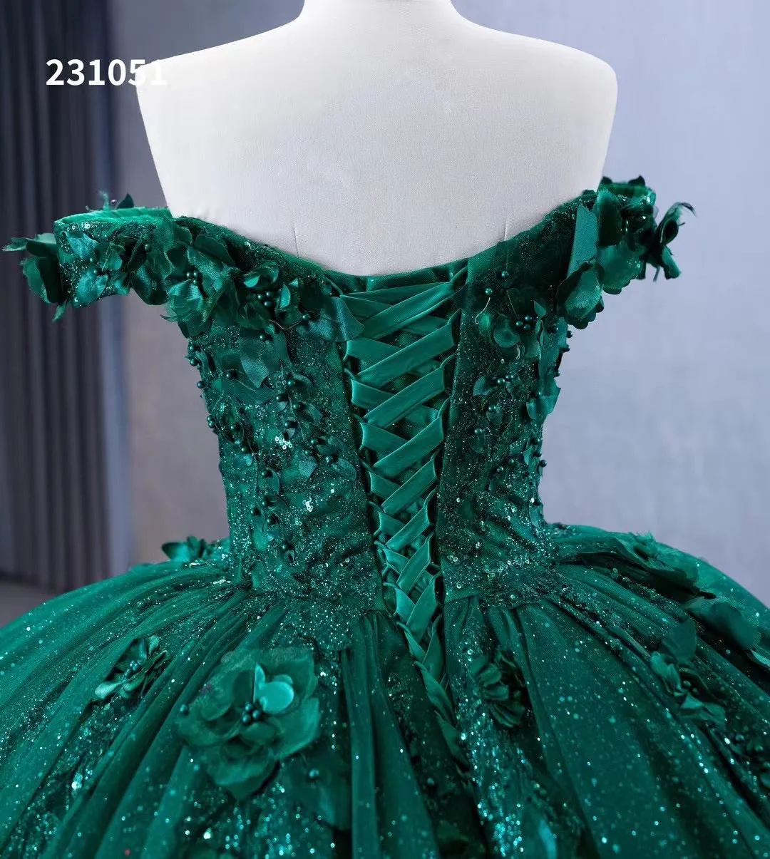 Sparkly Green Ball Gowns Off-the-shoulder Sweet 16 Ball Gown Tiered Quinceanera Dress 231051